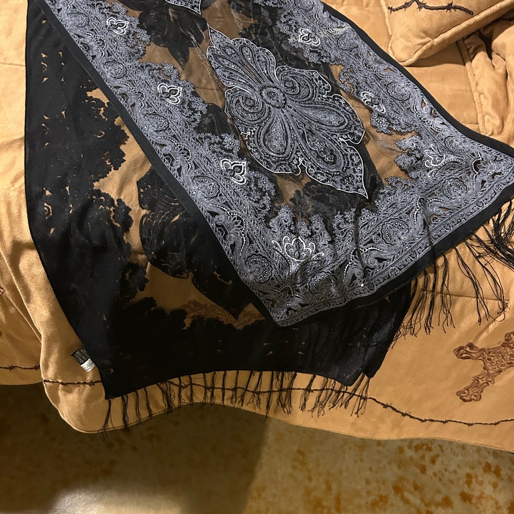 Tasha Polizzi Black and Gray Scarf